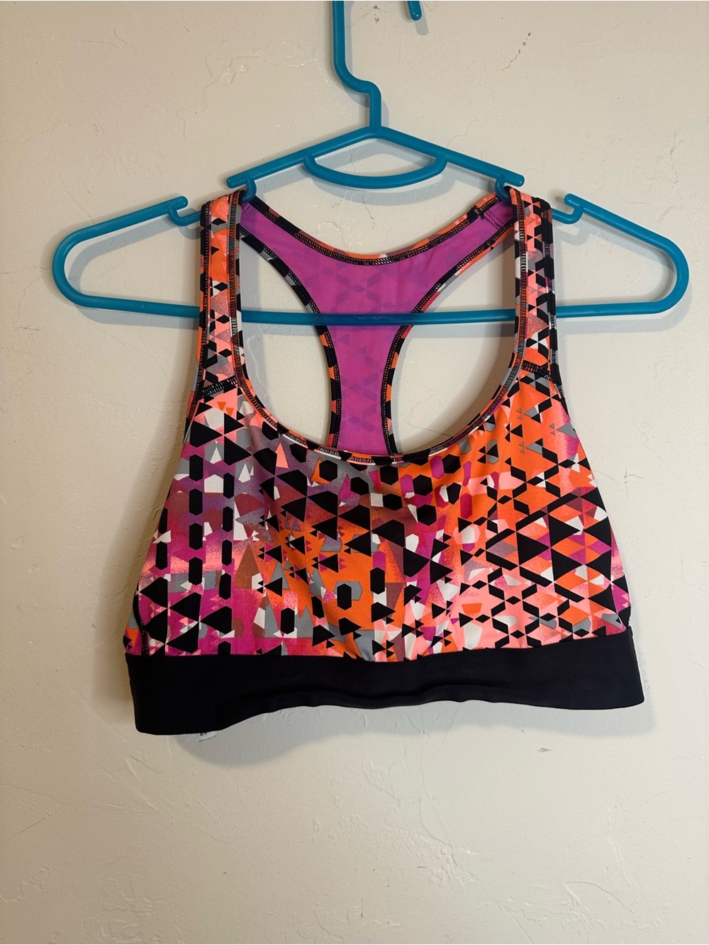Women's Racerback Sports Bra - Pink & Orange Geo Print